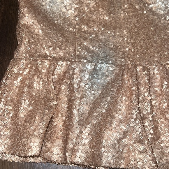 🚨4/$13🚨 Forever 21 Gold Sequence Cors - Picture 3 of 7